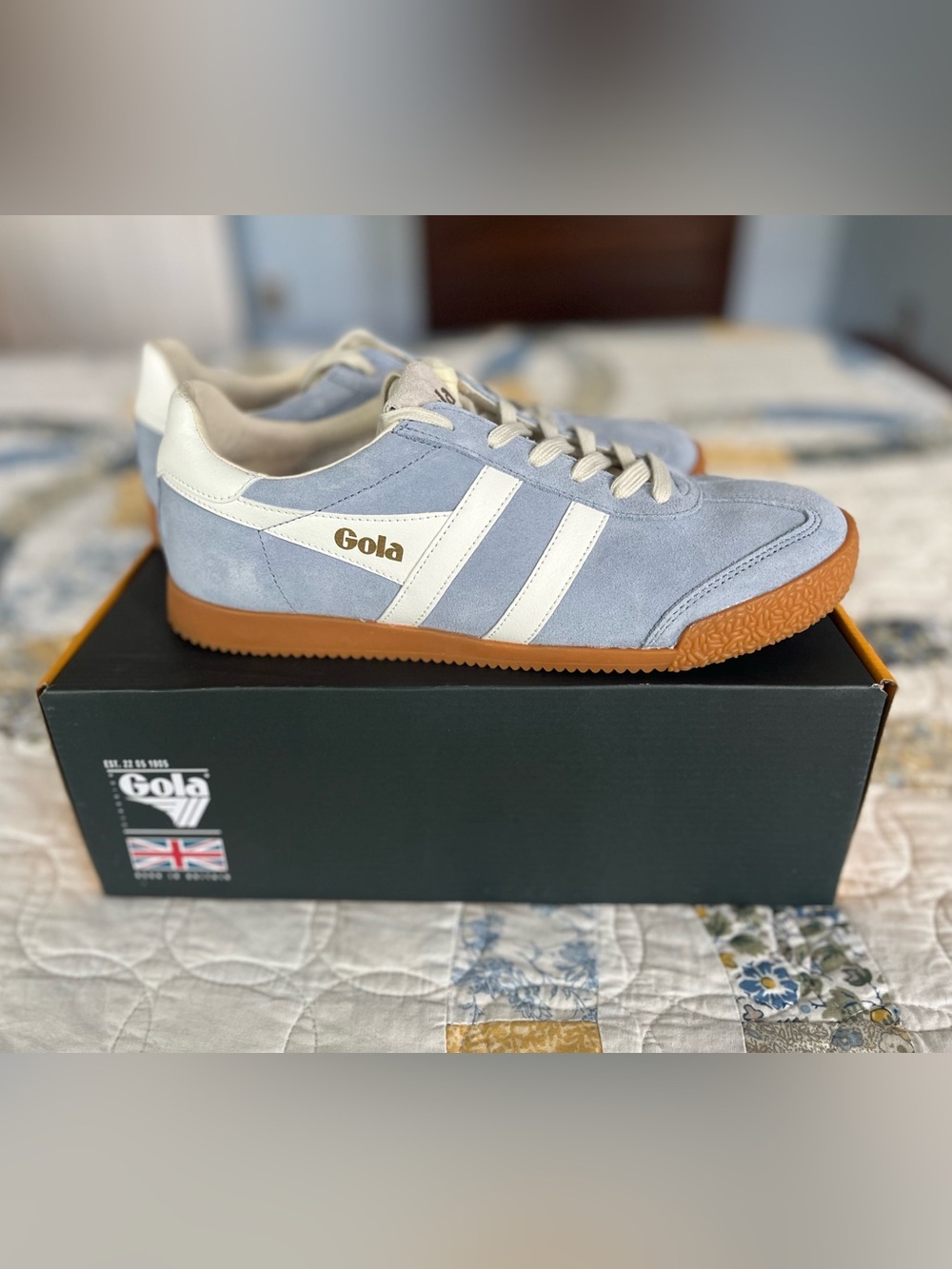 Gola Elan Air and White Sneakers - Picture 3 of 8